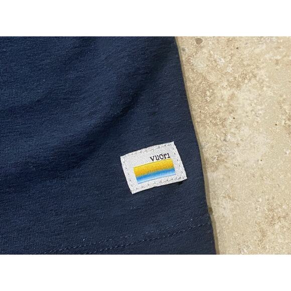 Vuori Strato Tech Stretch Polo Shirt Men's M Navy Dark Short Sleeve Medium EUC - Picture 2 of 4